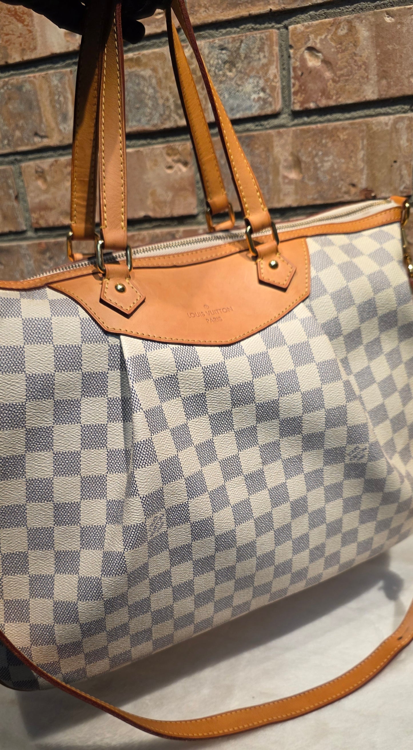 Authentic Louis Vuitton Siracusa GM