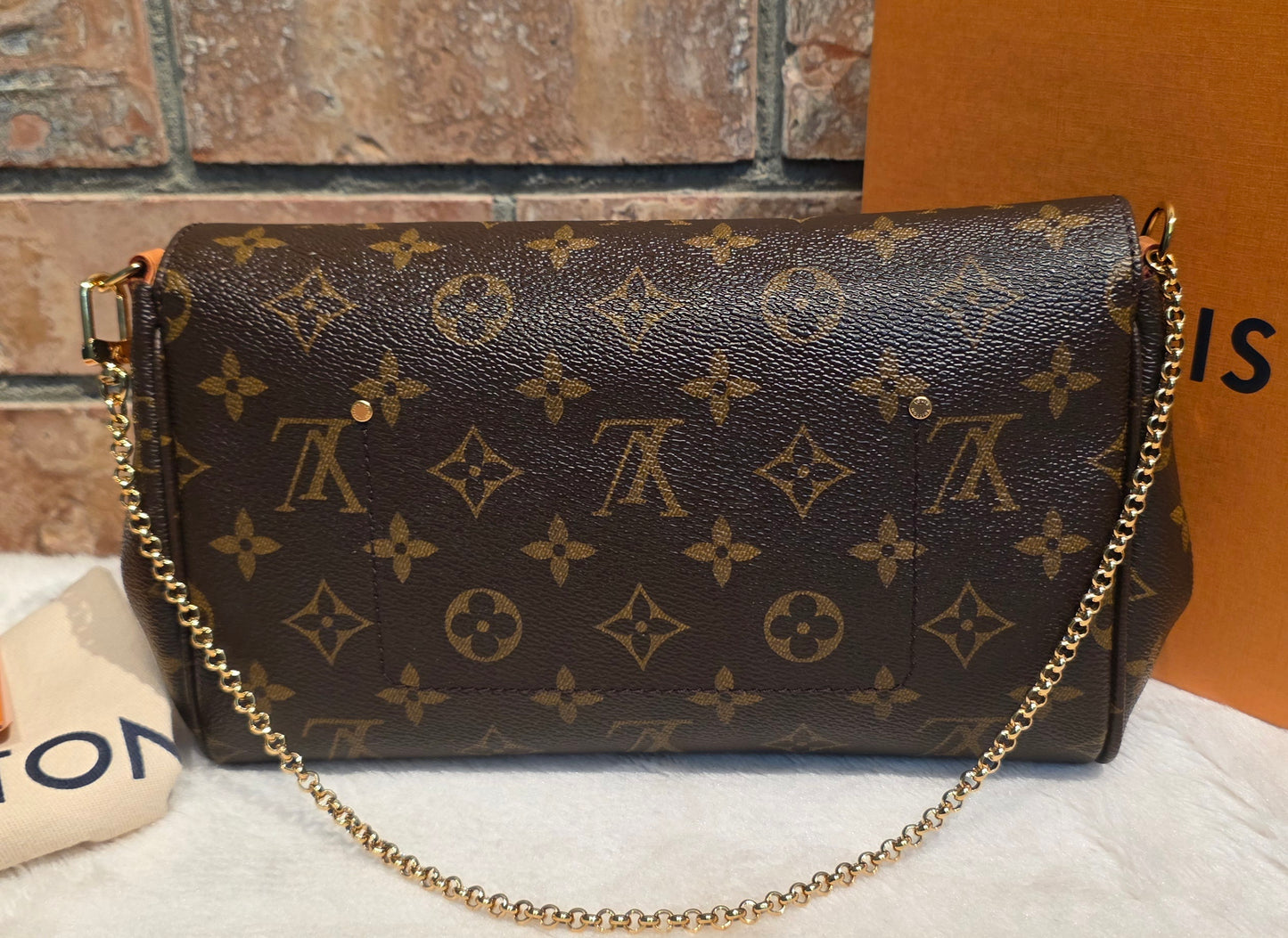 Authentic Louis Vuitton Favorite MM Monogram (SA4149)