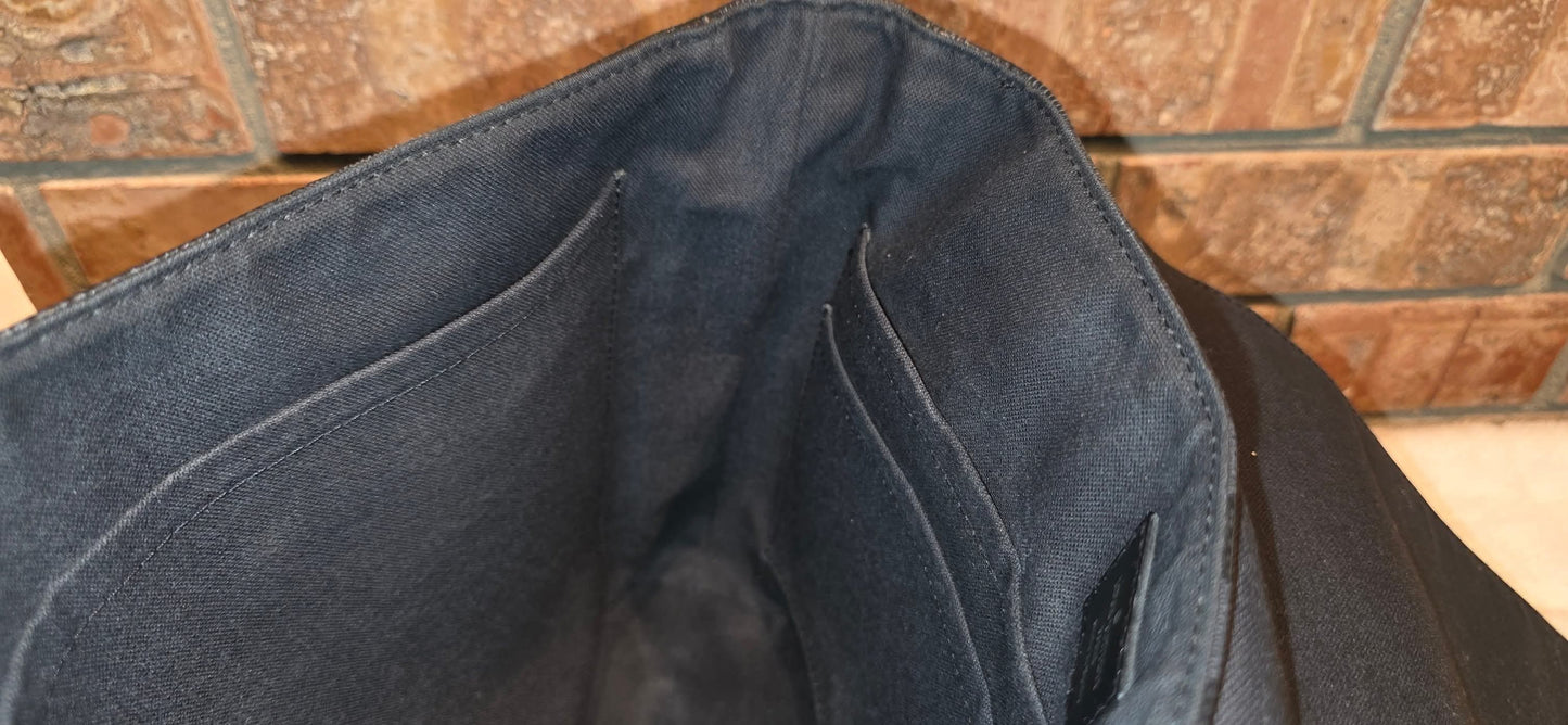 Authentic Louis Vuitton District MM