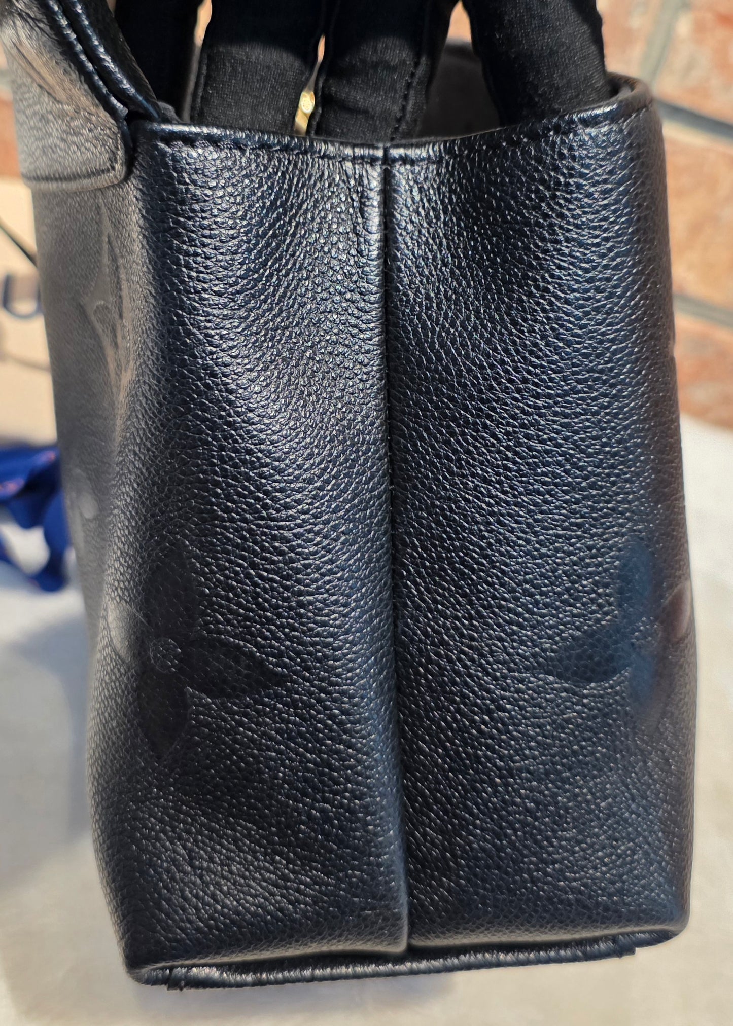 Authentic Louis Vuitton Madeleine MM Empreinte Noir