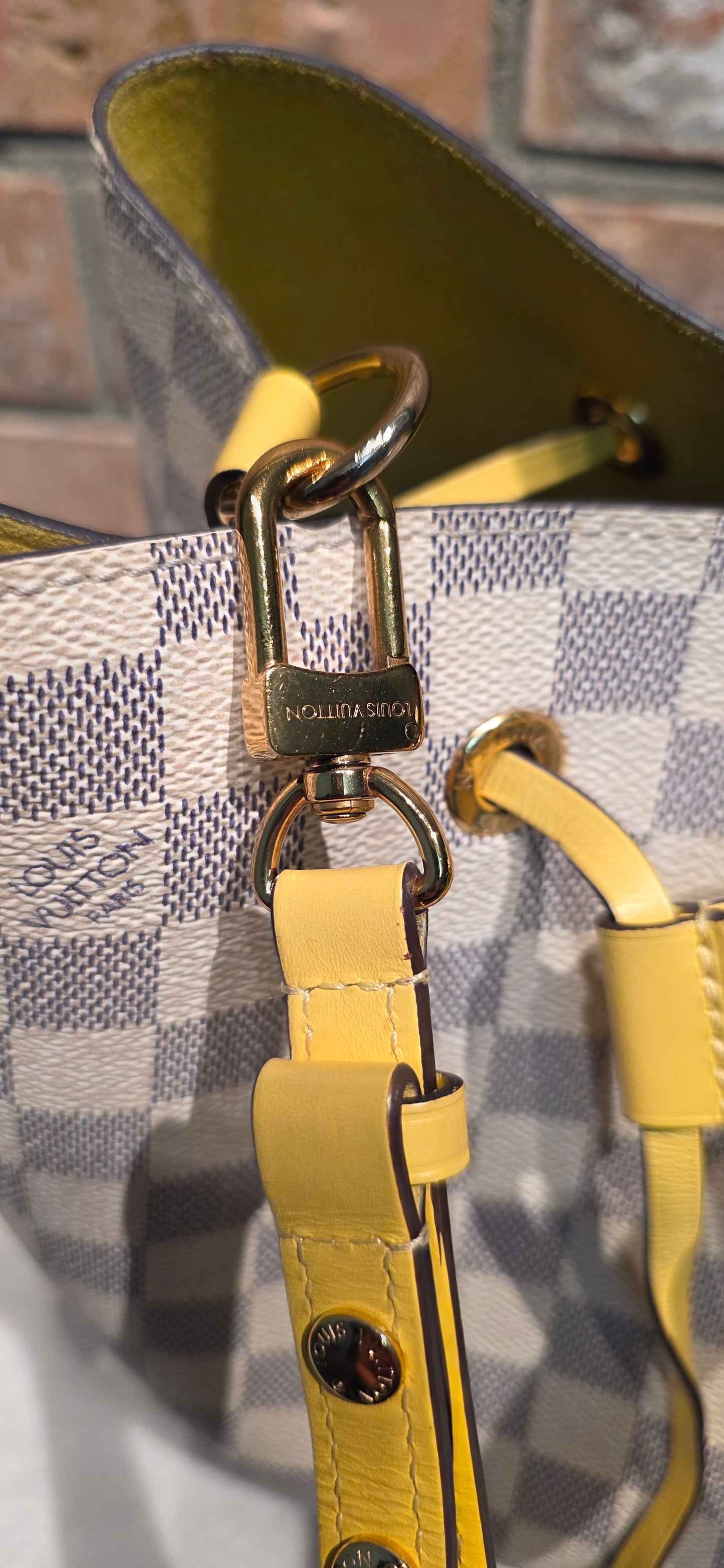 Authentic Louis Vuitton Neonoe MM Damier Azur in Pineapple