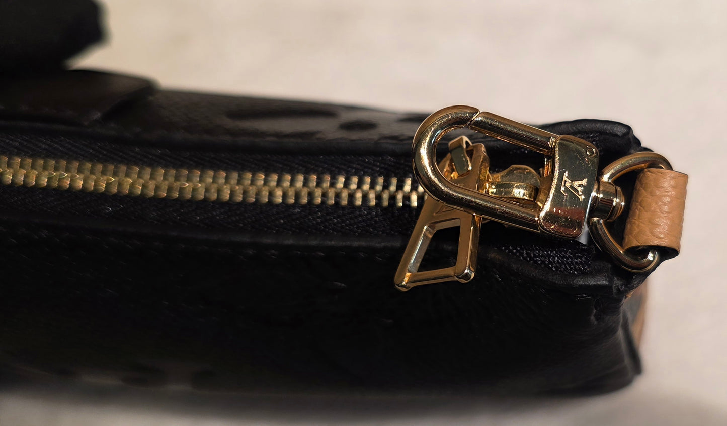 Authentic Louis Vuitton Multipochette Accessoires Wild At Heart