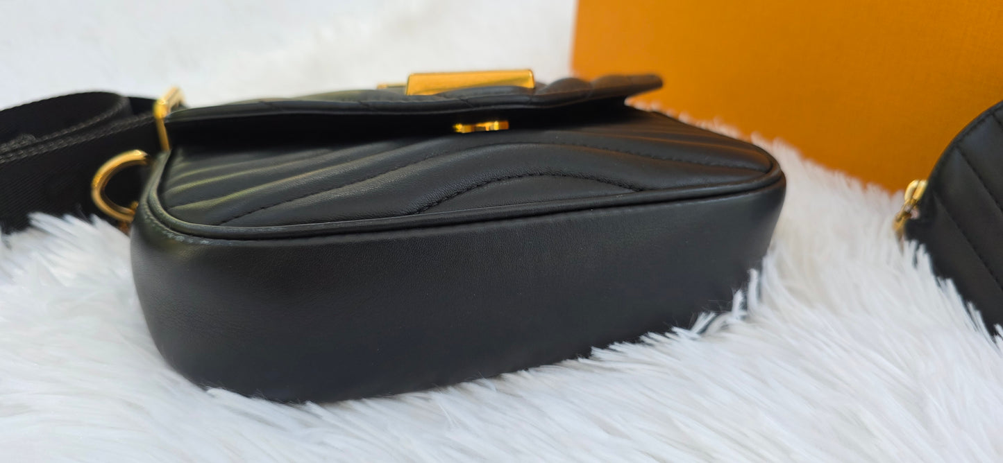 Authentic Louis Vuitton New Wave Multipochette Noir