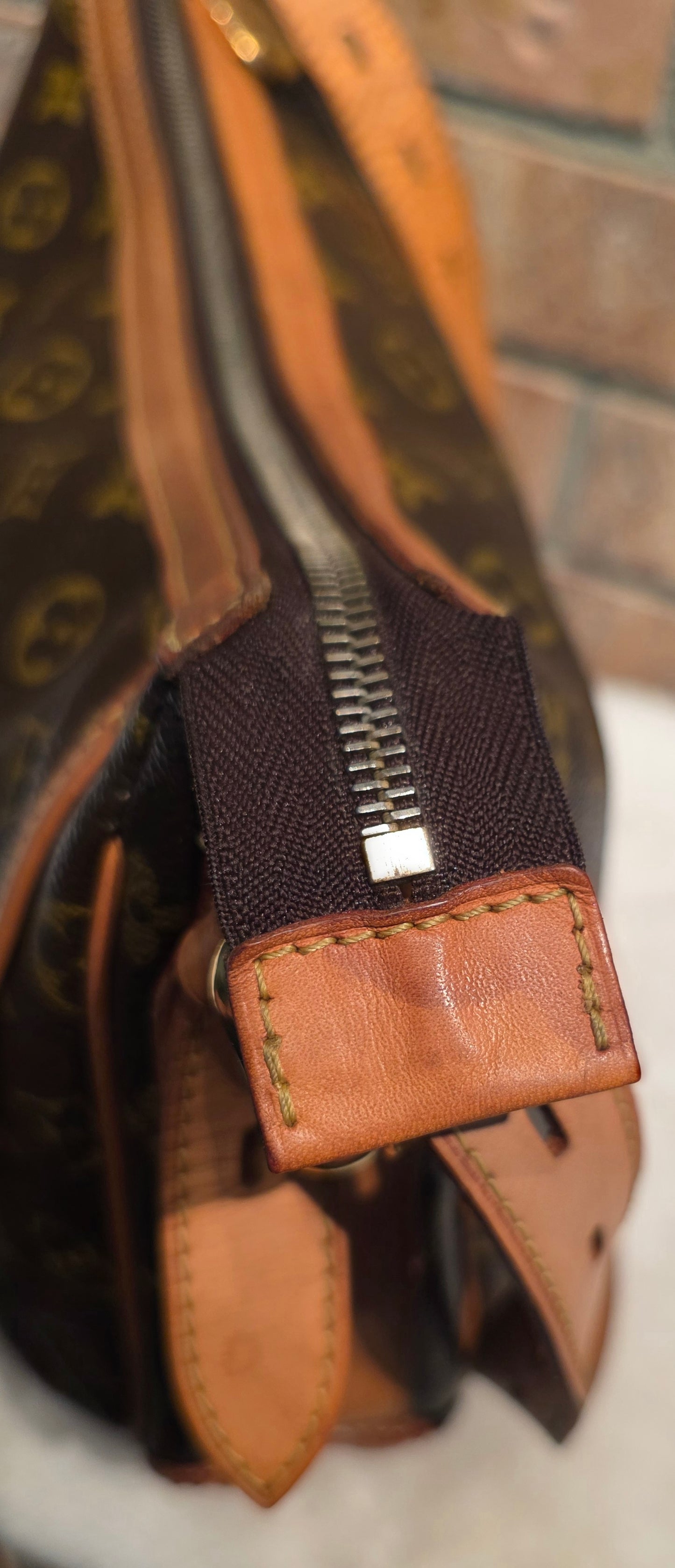 Authentic Louis Vuitton Tulum GM