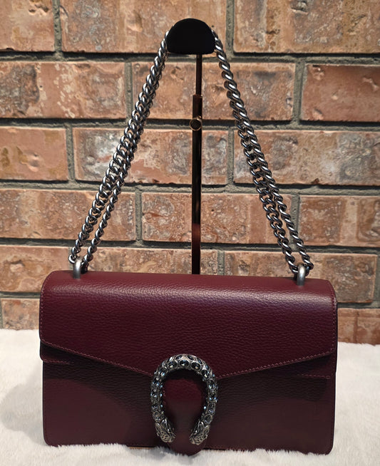 Authentic Gucci Dionysus Shoulder Bag in Burgundy