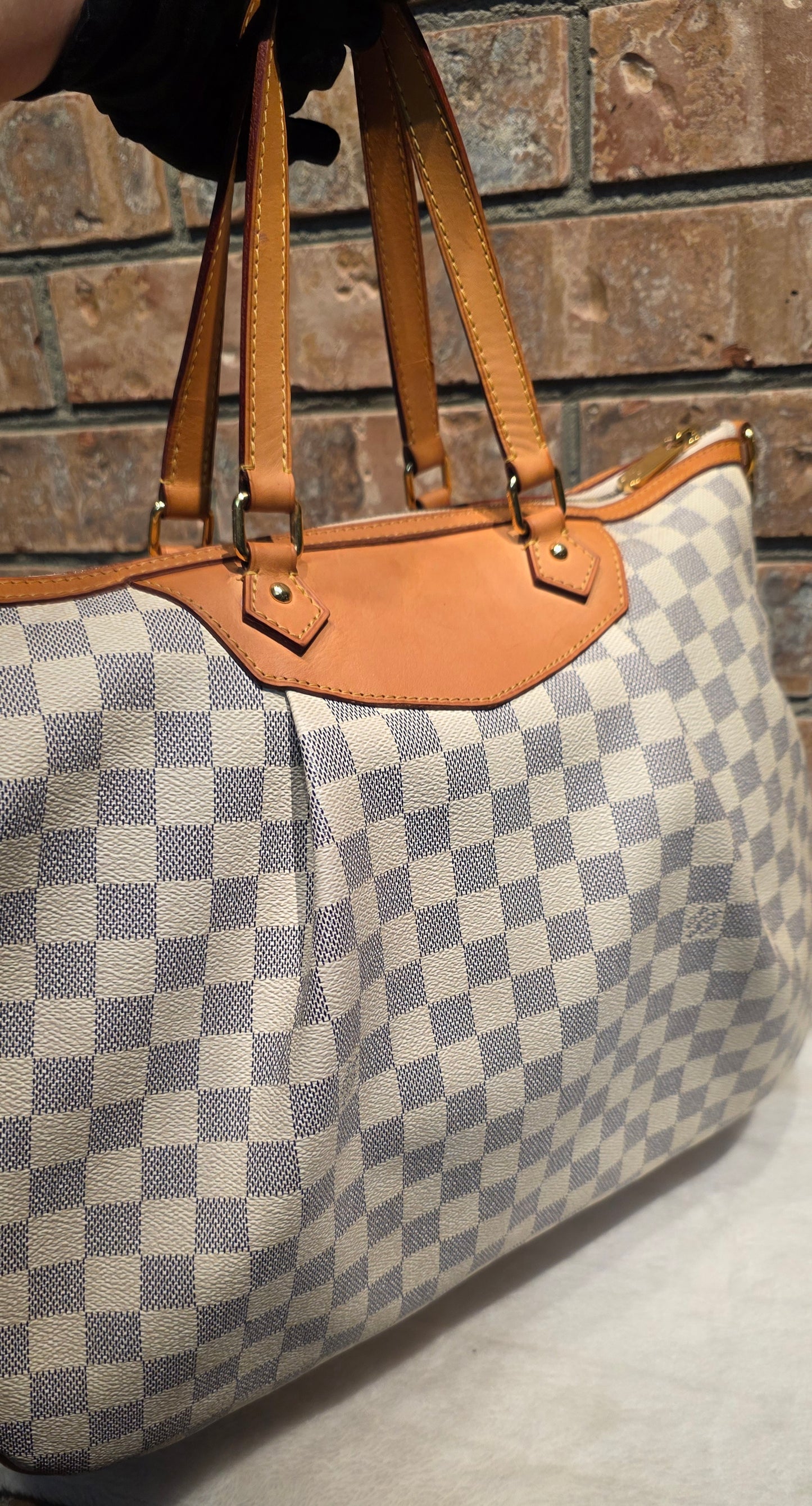 Authentic Louis Vuitton Siracusa GM