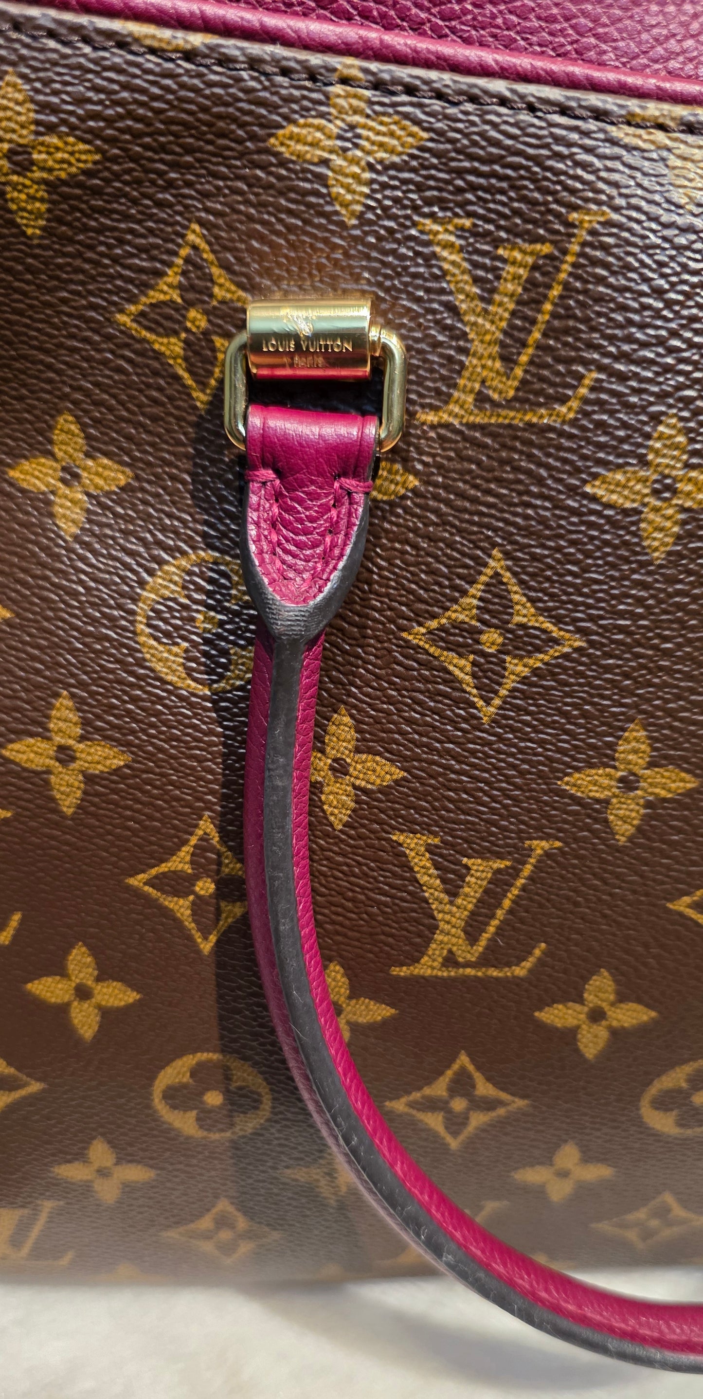 Authentic Louis Vuitton Pallas MM in Raisin