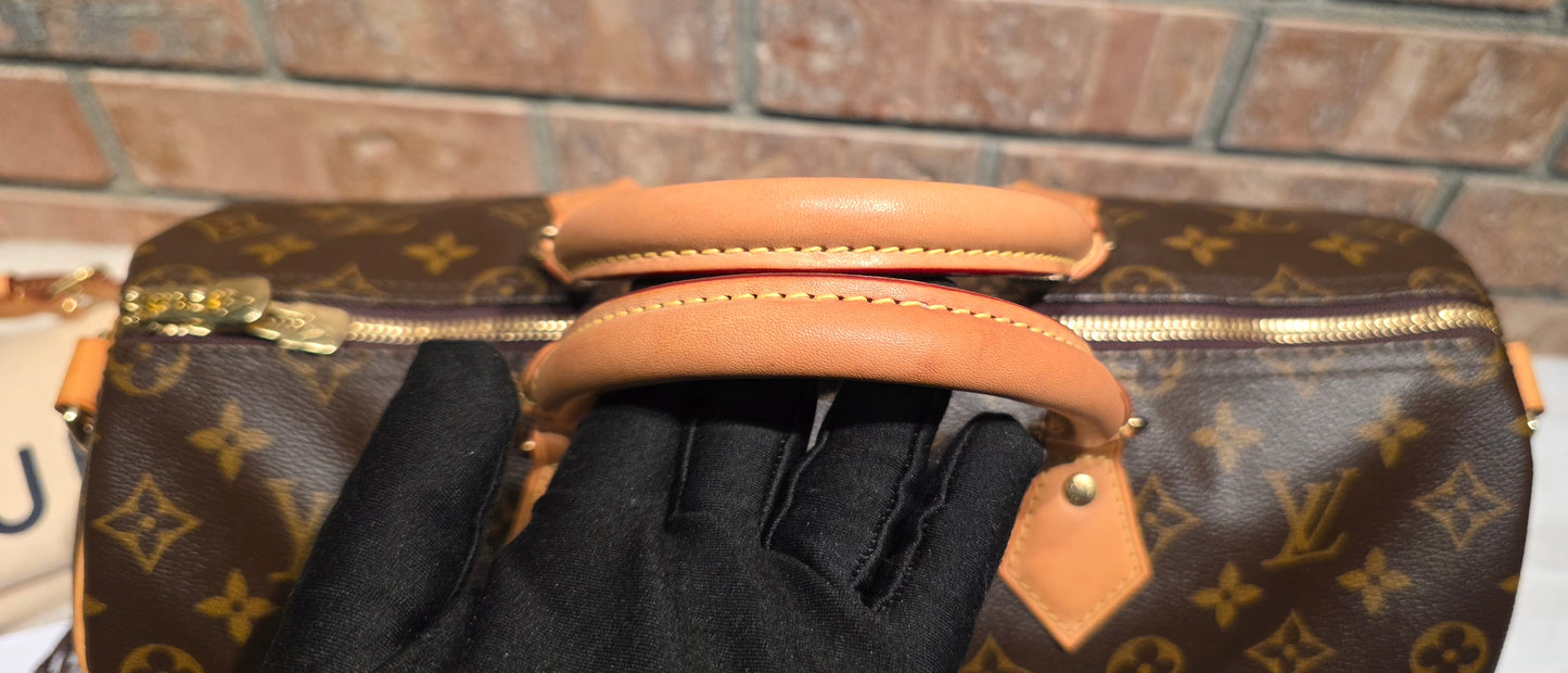 Authentic Louis Vuitton Speedy Bandoliere 35
