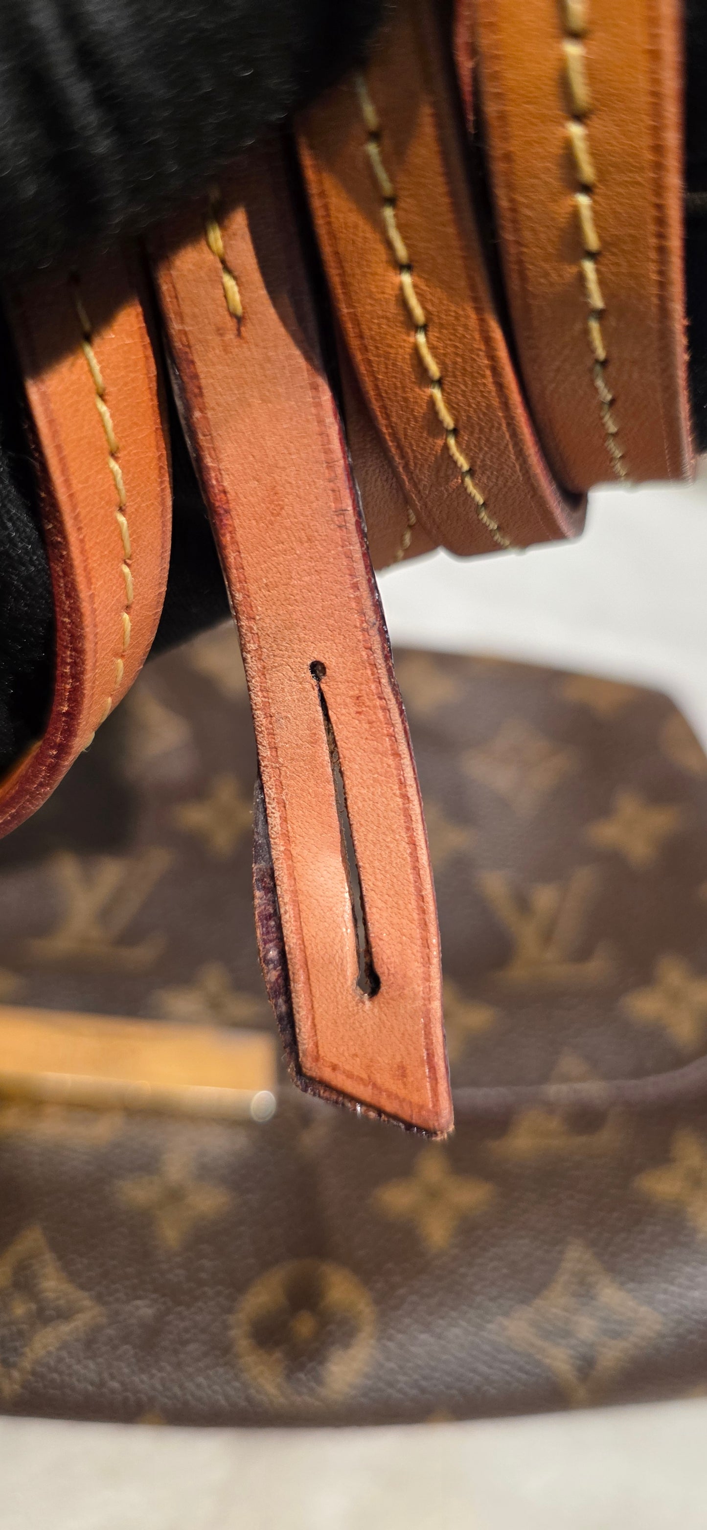 Authentic Louis Vuitton Favorite MM Monogram
