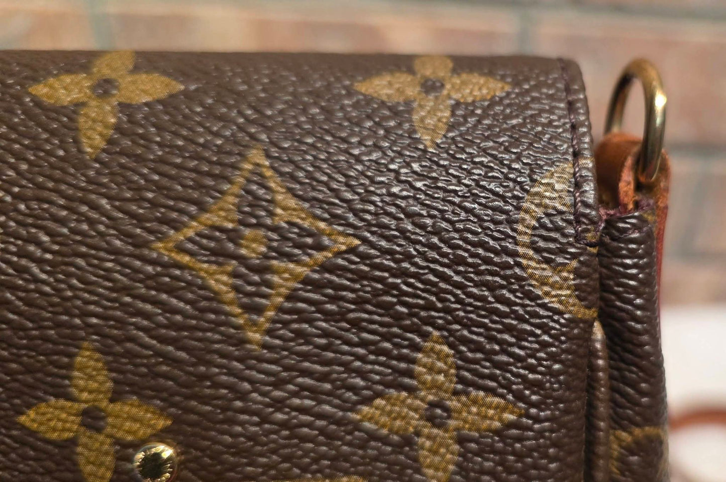 Authentic Louis Vuitton Favorite MM Monogram (SA4194)