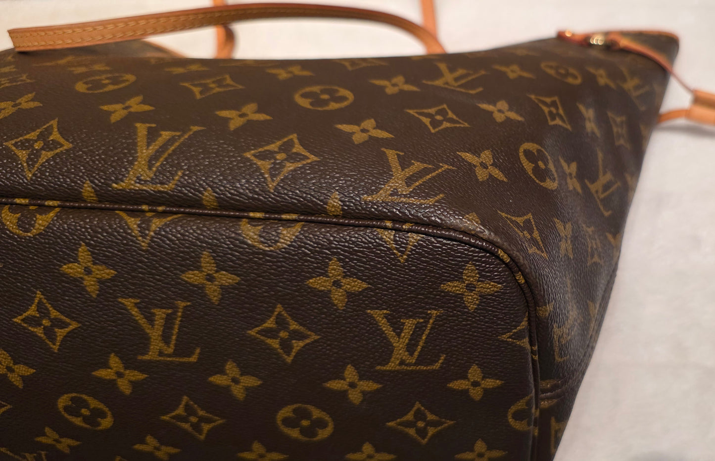 Authentic Louis Vuitton Neverfull MM Monogram
