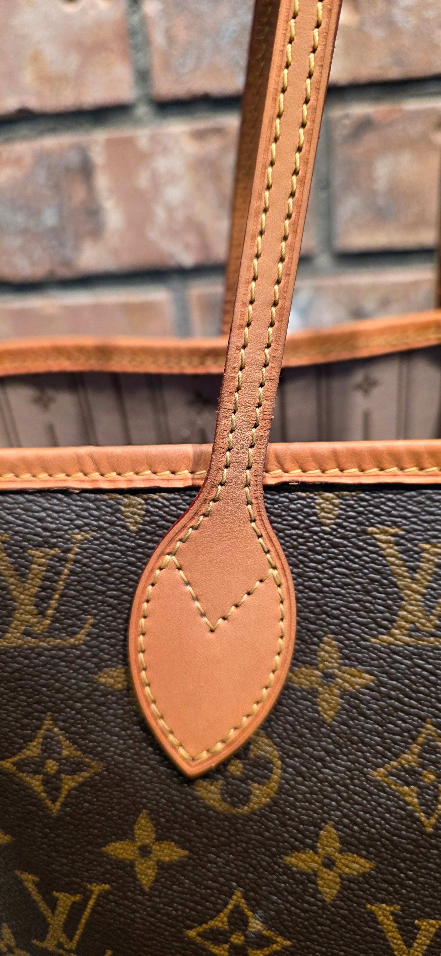 Authentic Louis Vuitton Neverfull MM Monogram