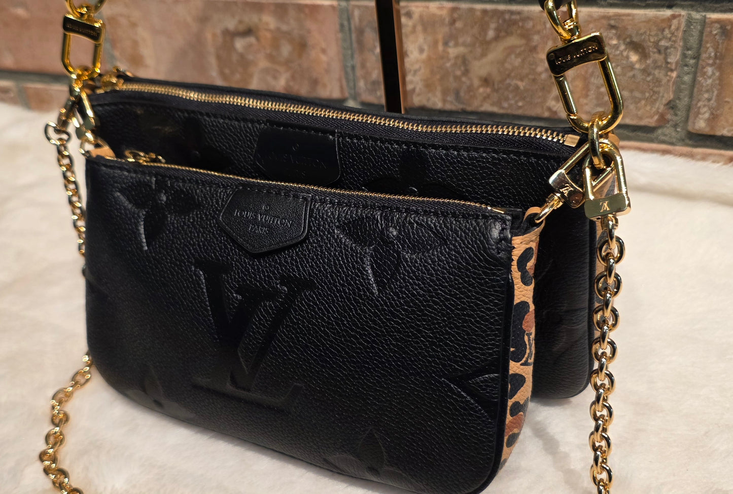 Authentic Louis Vuitton Multipochette Accessoires Wild At Heart