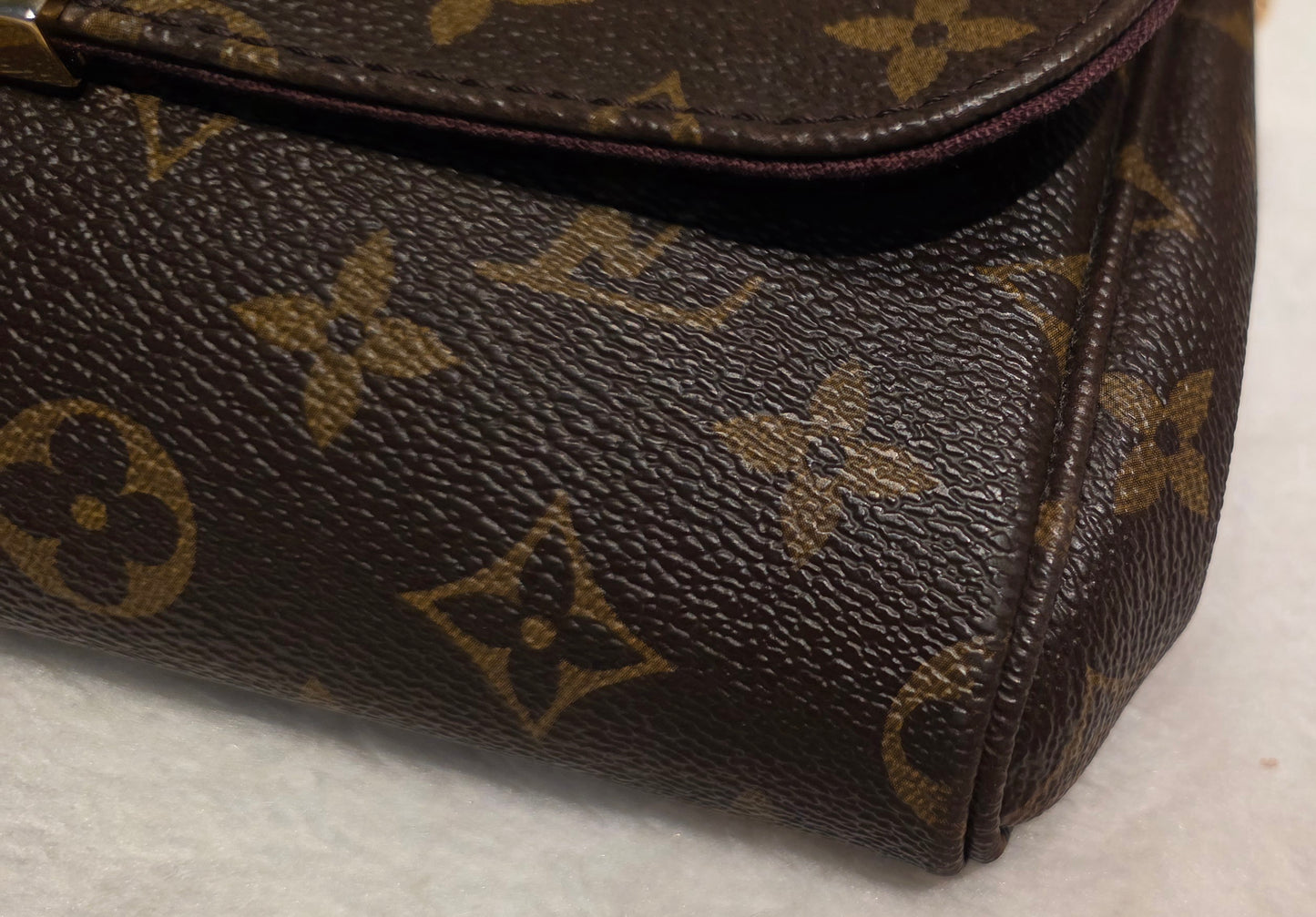 Authentic Louis Vuitton Favorite MM Monogram