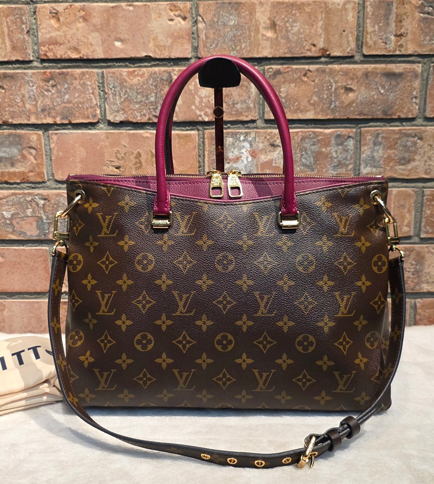 Authentic Louis Vuitton Pallas MM in Raisin