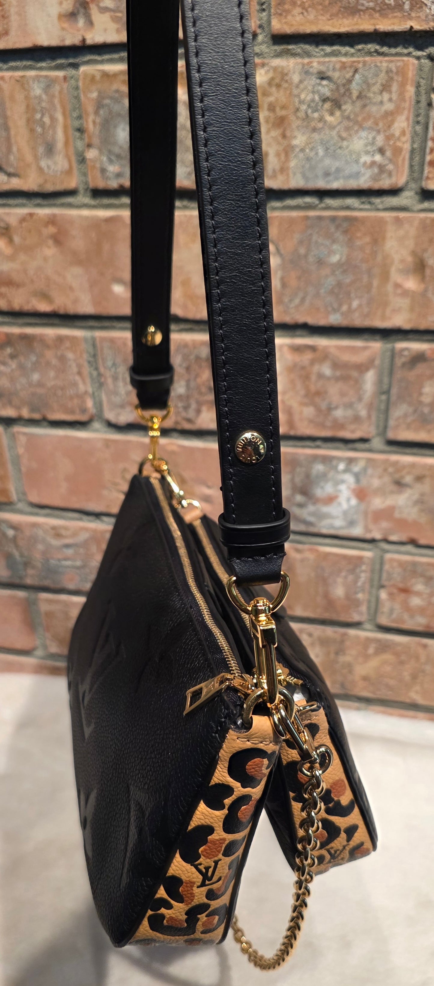 Authentic Louis Vuitton Multipochette Accessoires Wild At Heart