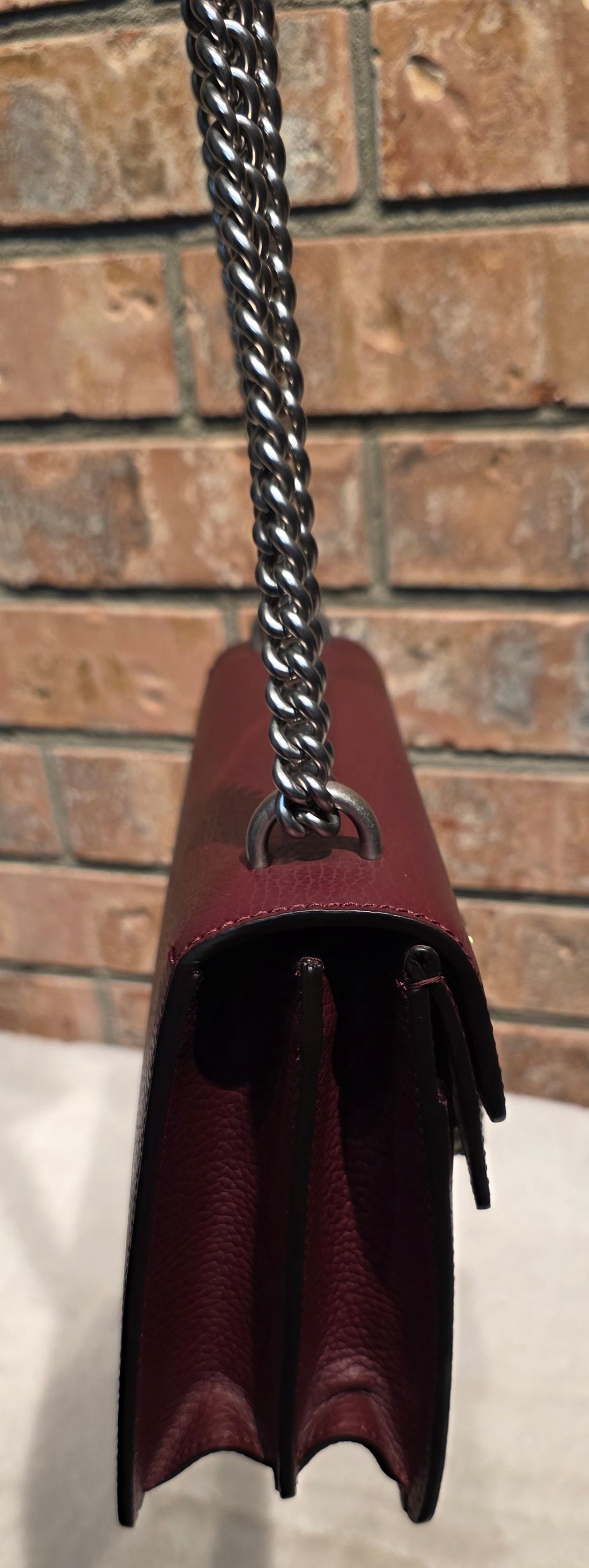 Authentic Gucci Dionysus Shoulder Bag in Burgundy