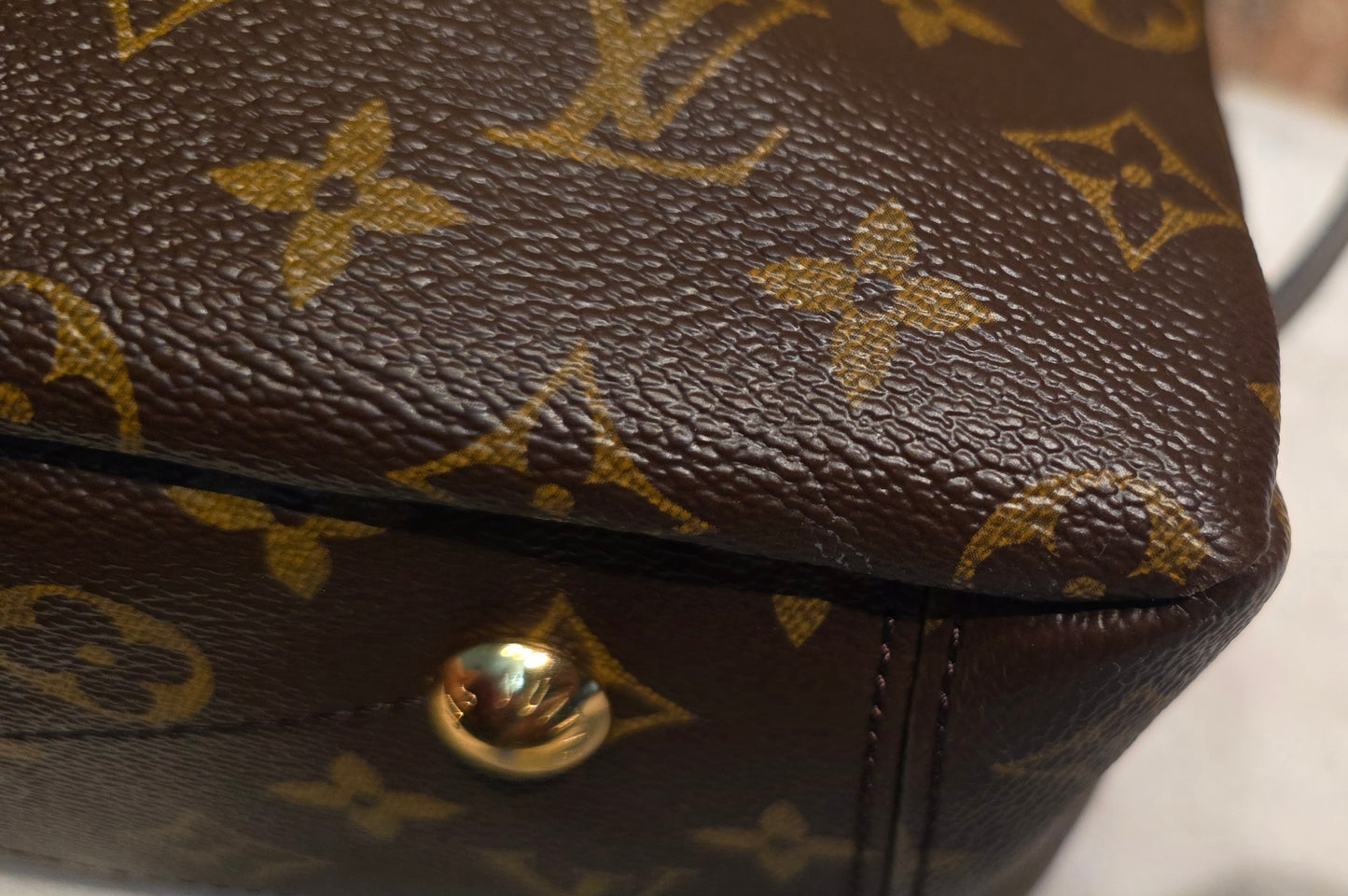 Authentic Louis Vuitton Pallas MM in Raisin