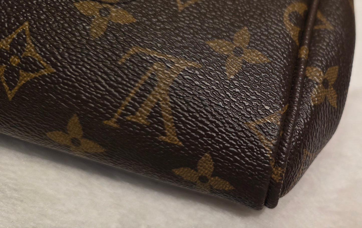 Authentic Louis Vuitton Favorite MM Monogram