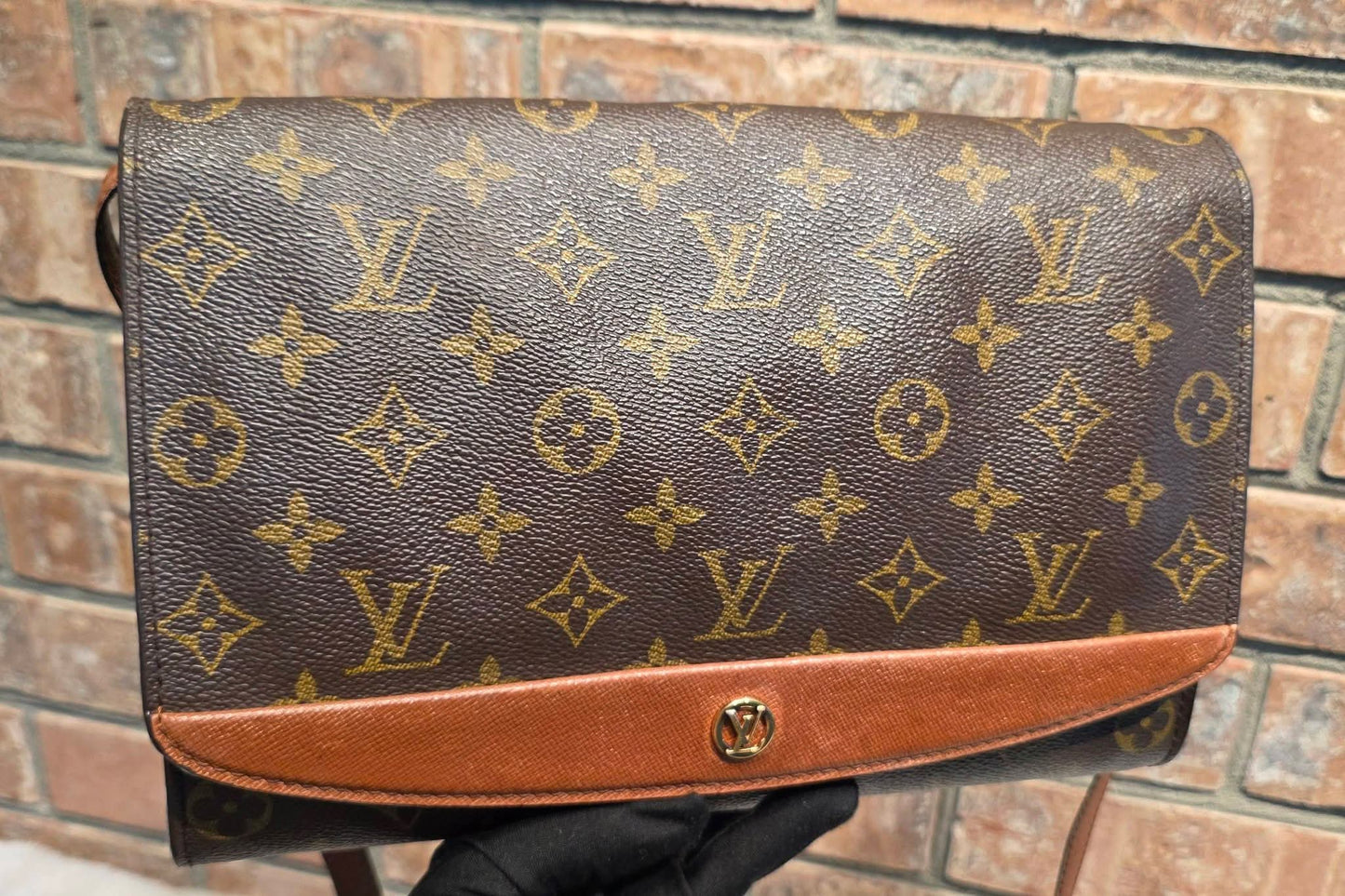 Authentic Louis Vuitton Pochette Bordeaux