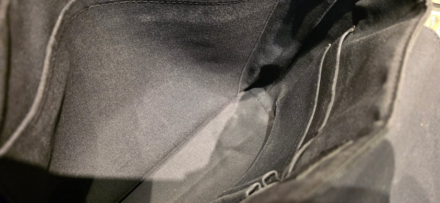 Authentic Louis Vuitton District MM