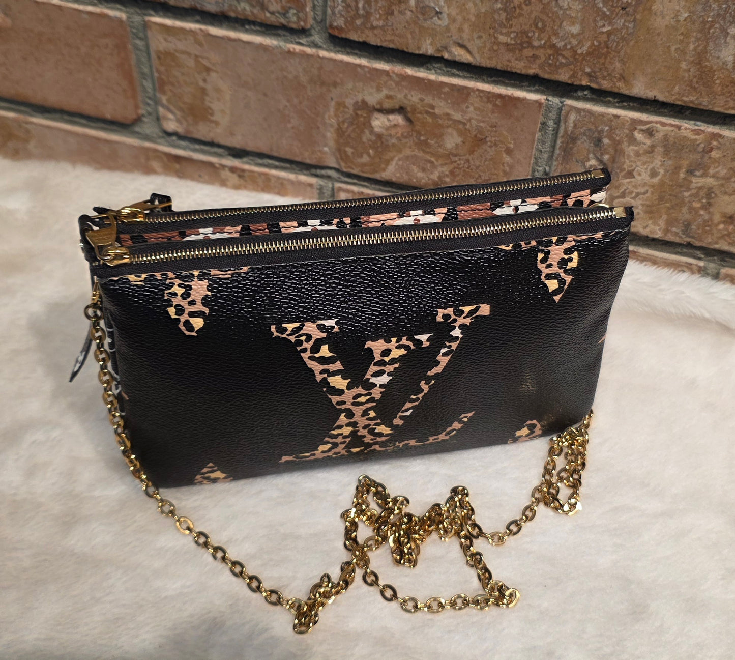 Authentic Louis Vuitton Double Zip Pochette Limited Jungle Edition