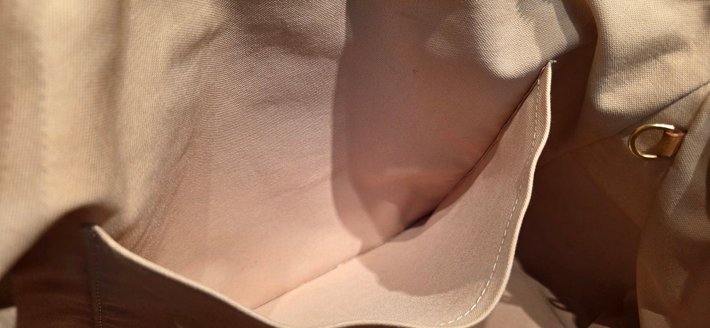 Authentic Louis Vuitton Siracusa GM