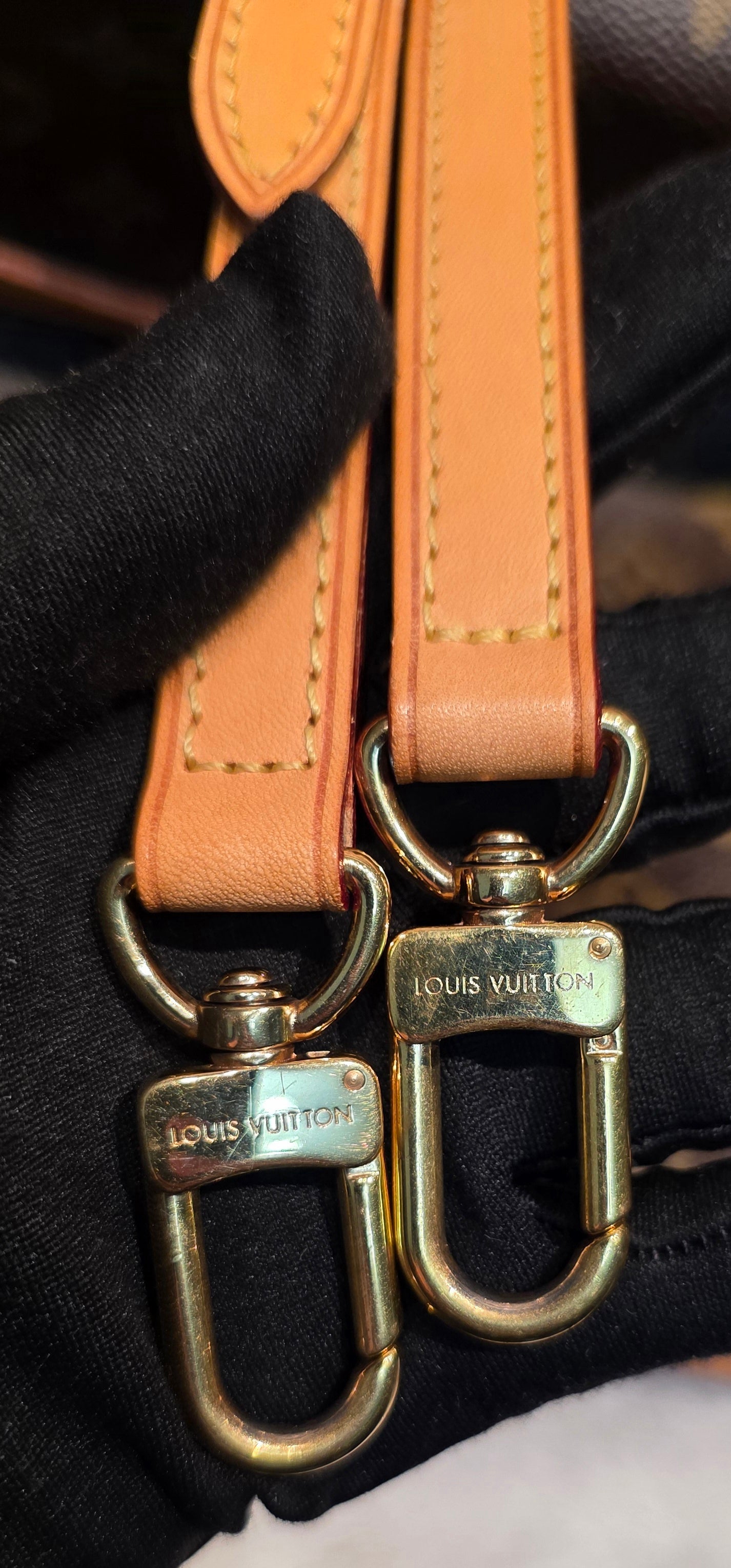 Authentic Louis Vuitton Estrella MM
