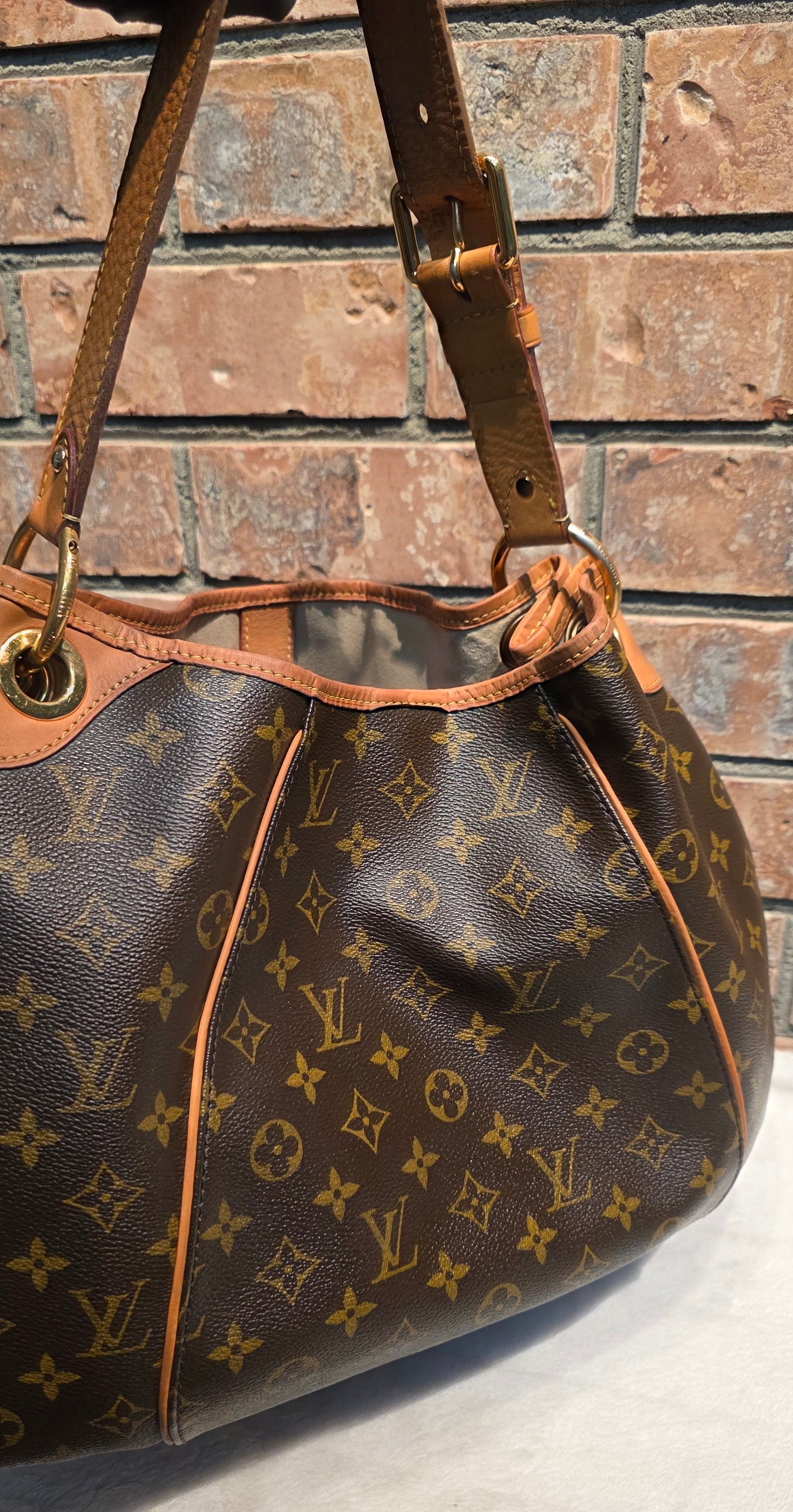Authentic Louis Vuitton Galliera PM