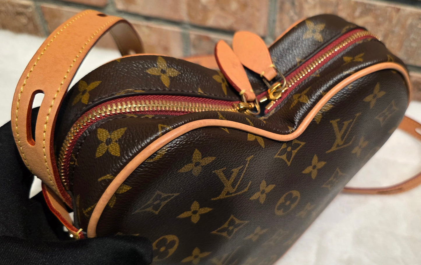 Authentic Louis Vuitton Couer Game On Heart Bag