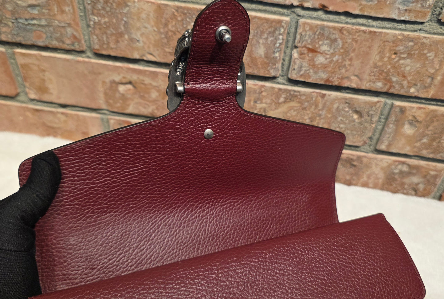 Authentic Gucci Dionysus Shoulder Bag in Burgundy