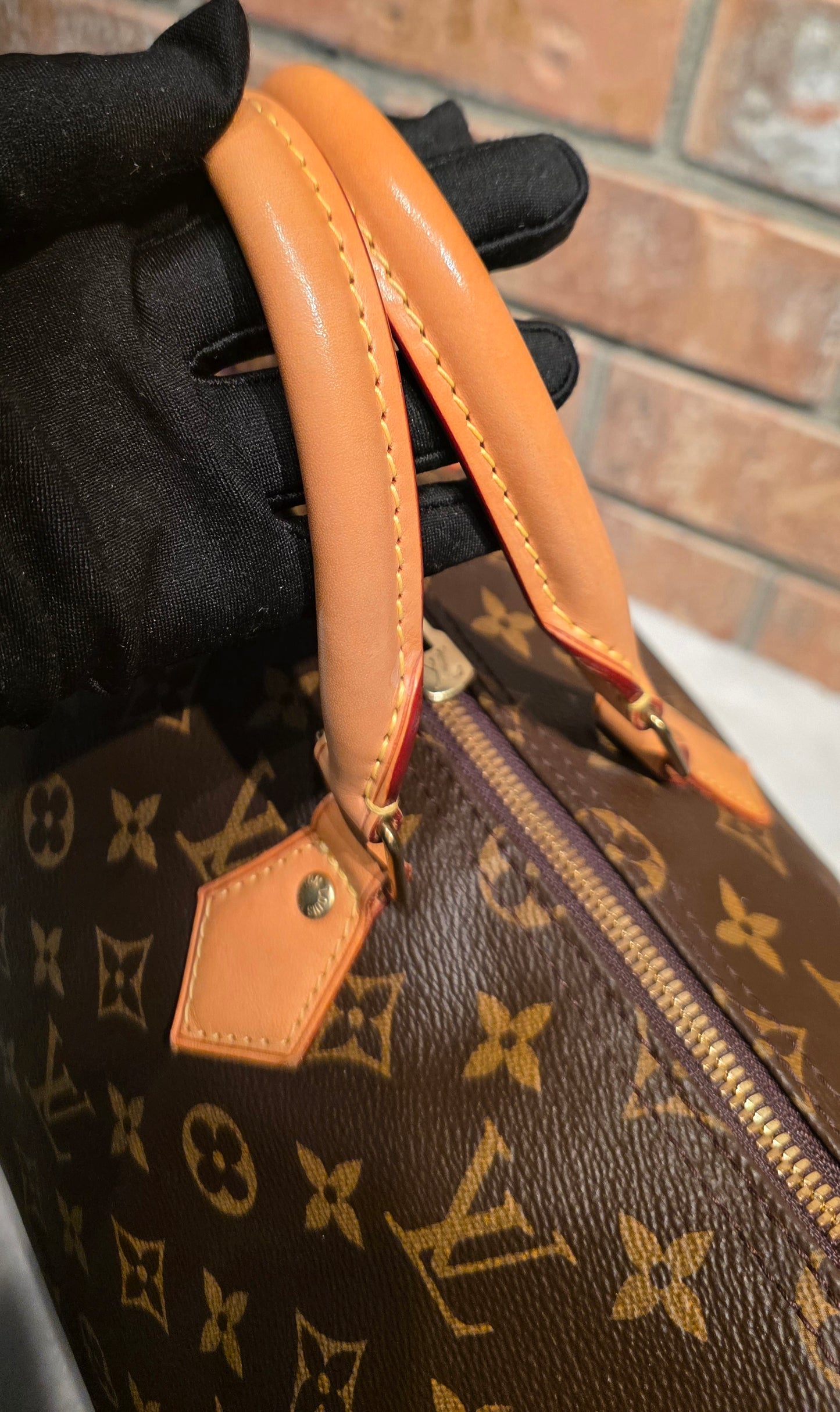 Authentic Louis Vuitton Speedy 35 Bandoliere