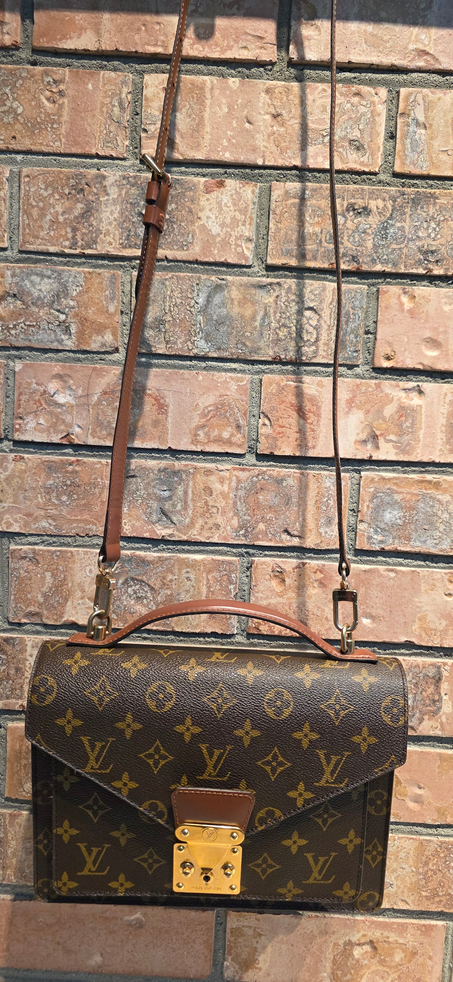 Authentic Louis Vuitton Monceau 26
