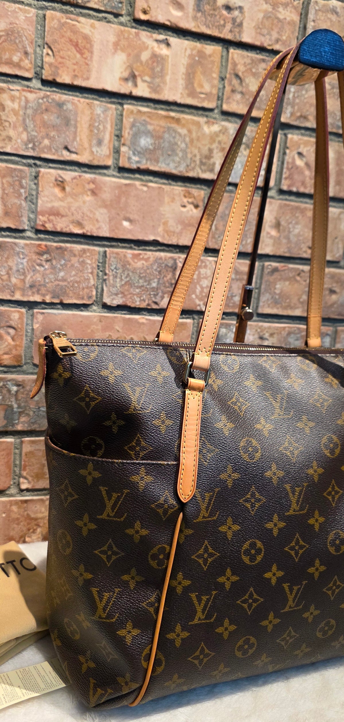 Authentic Louis Vuitton Totally MM Monogram