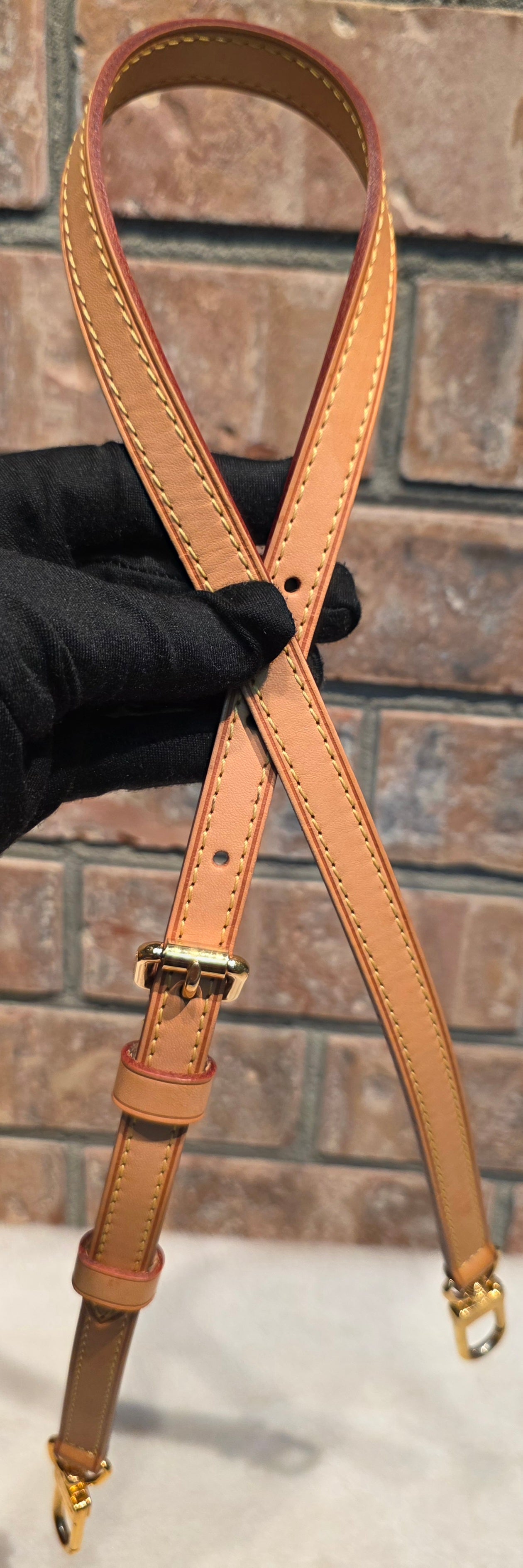 Authentic Louis Vuitton Estrela MM