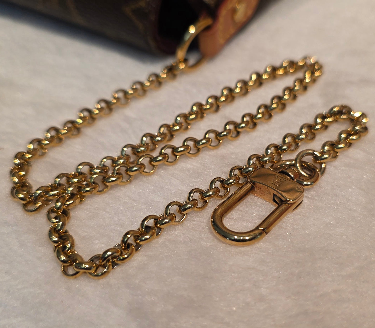 Authentic Louis Vuitton Favorite MM Monogram (SA4149)