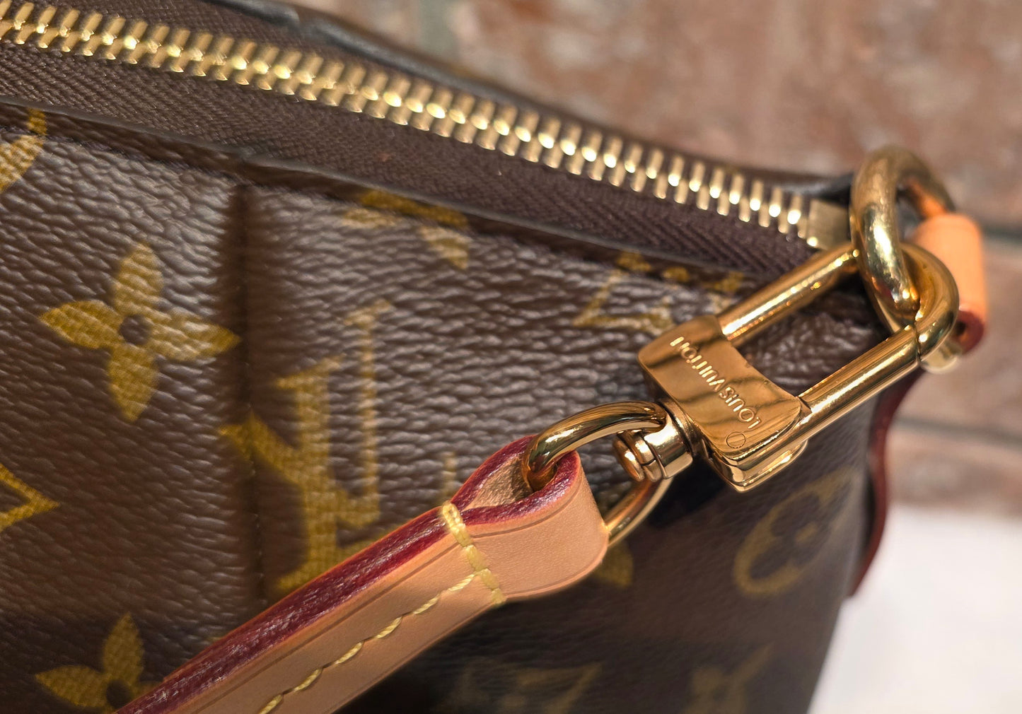 Authentic Louis Vuitton Turenne MM (SR2156)