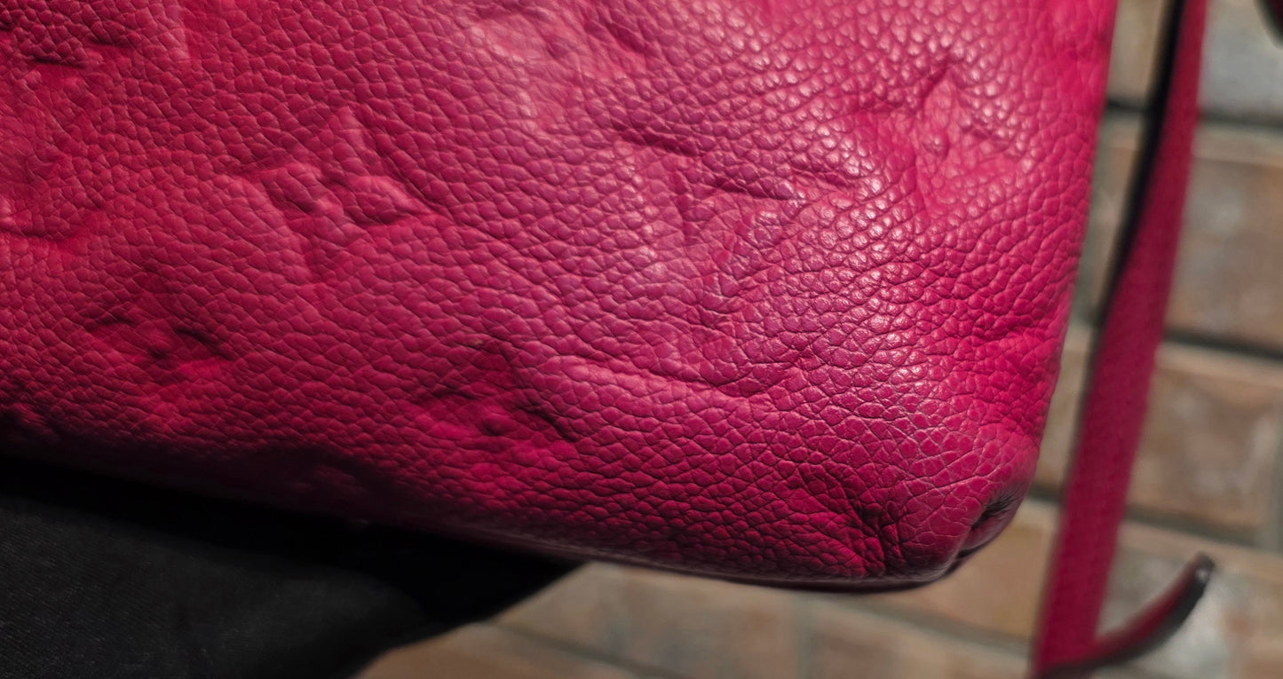 Authentic Louis Vuitton Twice/Twinset Pochette in Dahlia Pink