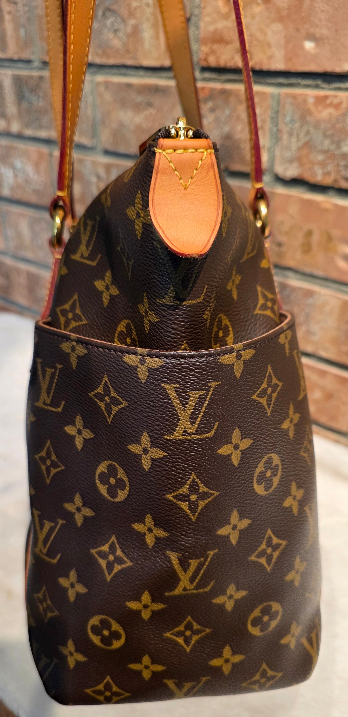 Authentic Louis Vuitton Totally MM