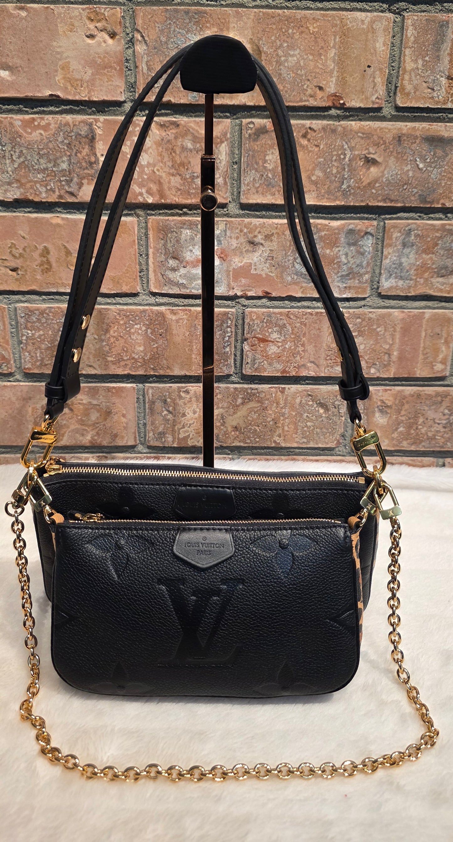 Authentic Louis Vuitton Multipochette Accessoires Wild At Heart