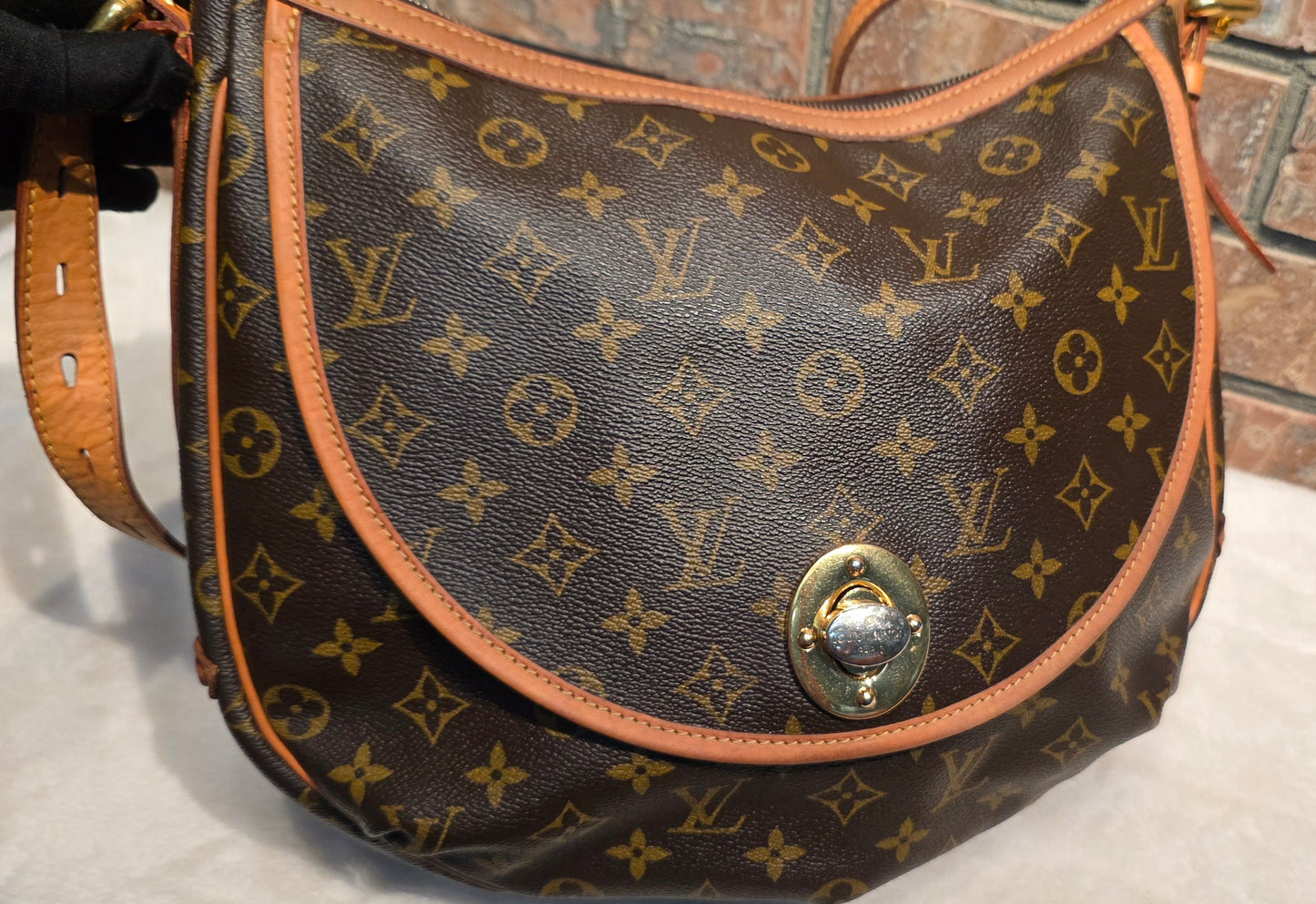 Authentic Louis Vuitton Tulum GM