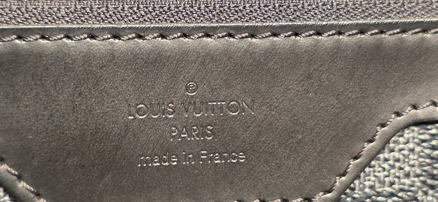 Authentic Louis Vuitton Daniel GM Damier Graphite