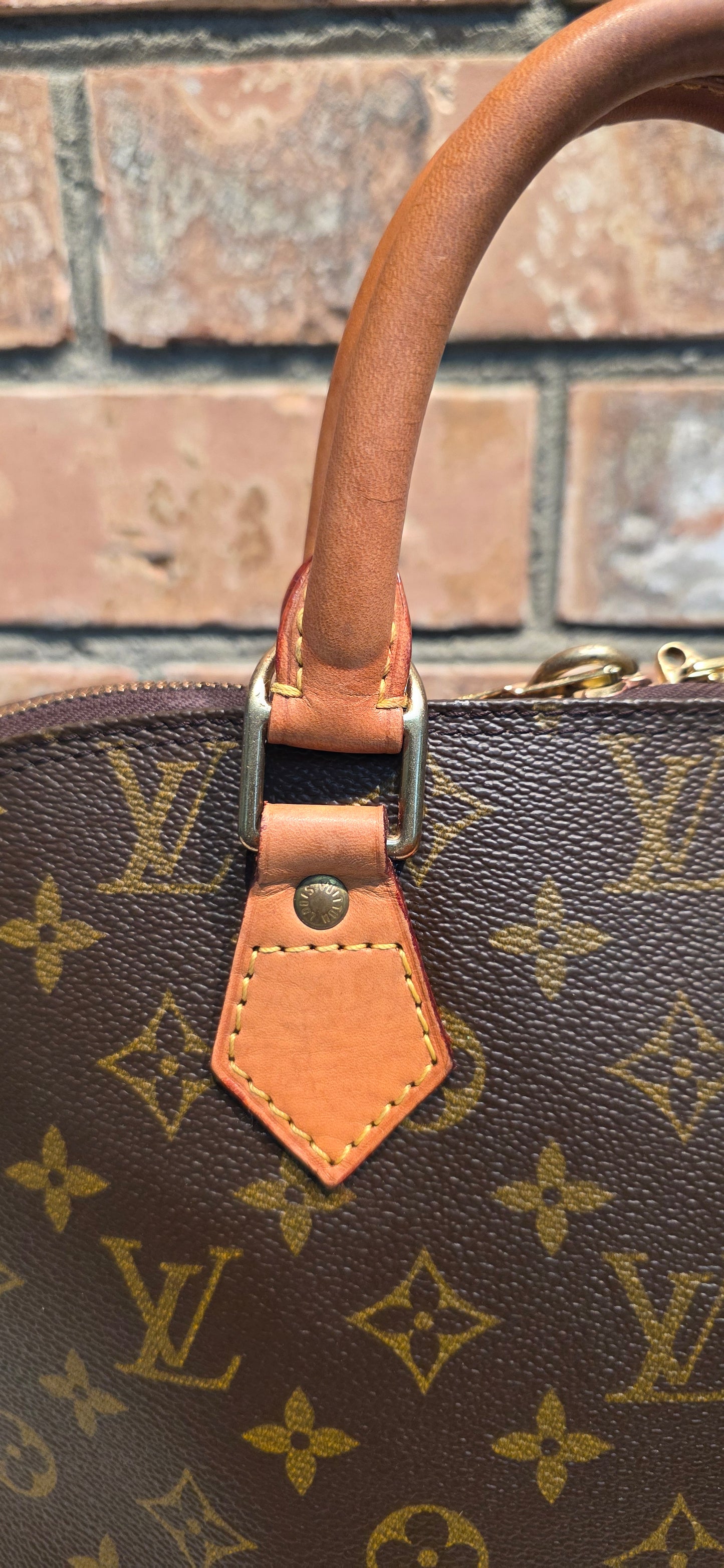 Authentic Louis Vuitton Alma PM Monogram