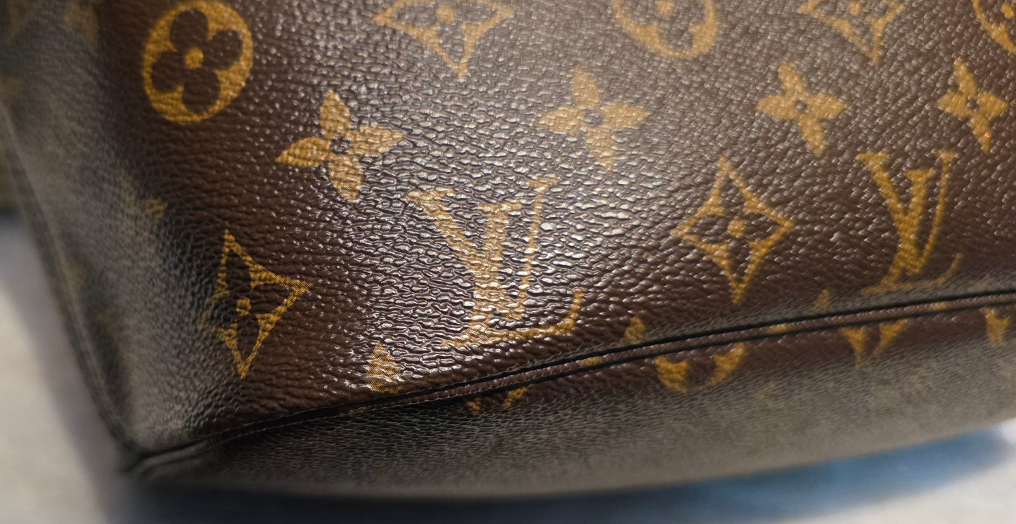 Authentic Neverfull MM Monogram Fuchsia Interior (BAG ONLY)