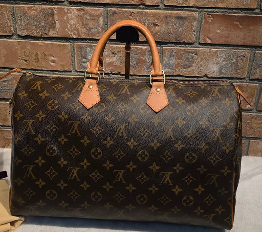 Authentic Louis Vuitton Speedy 40 Monogram