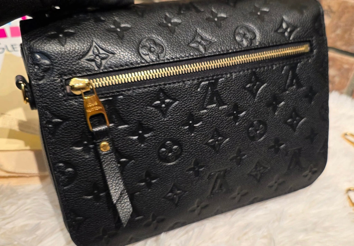 Authentic Pochette Metis Empreinte Noir