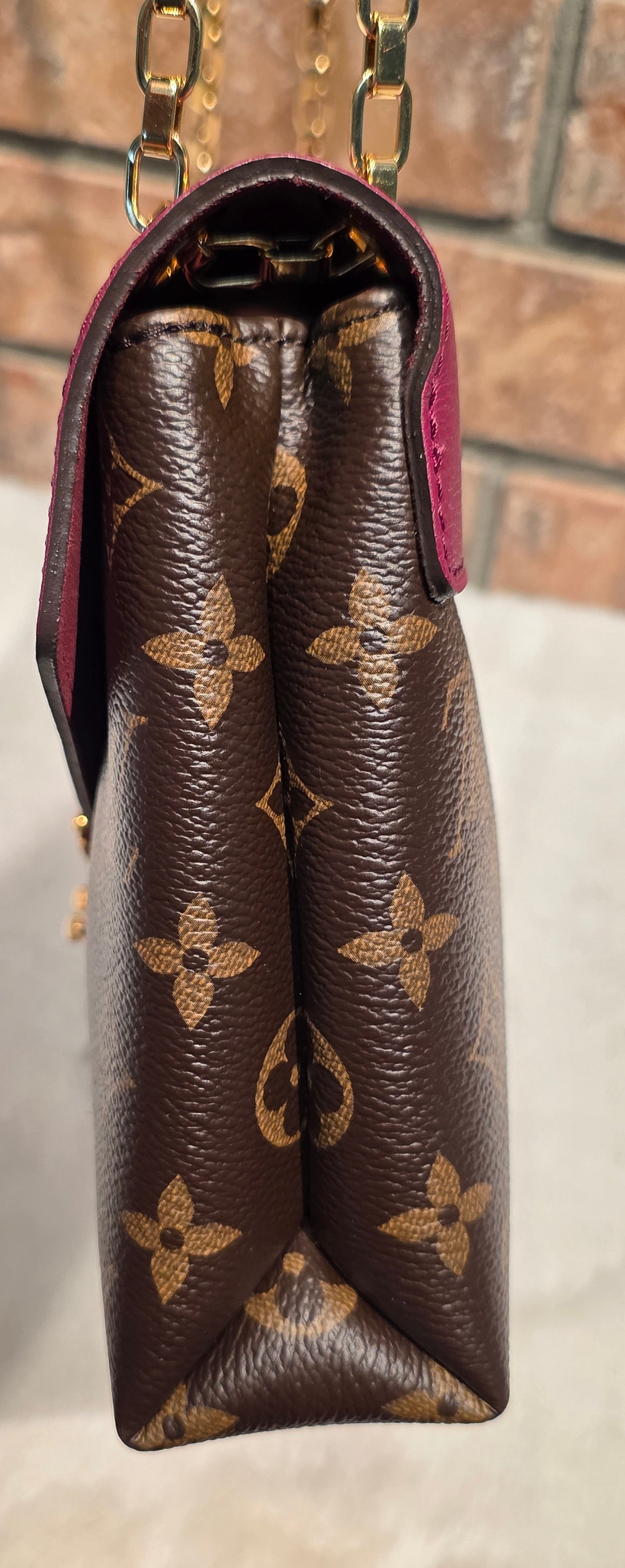 Authentic Louis Vuitton Pallas Chain in Aurore