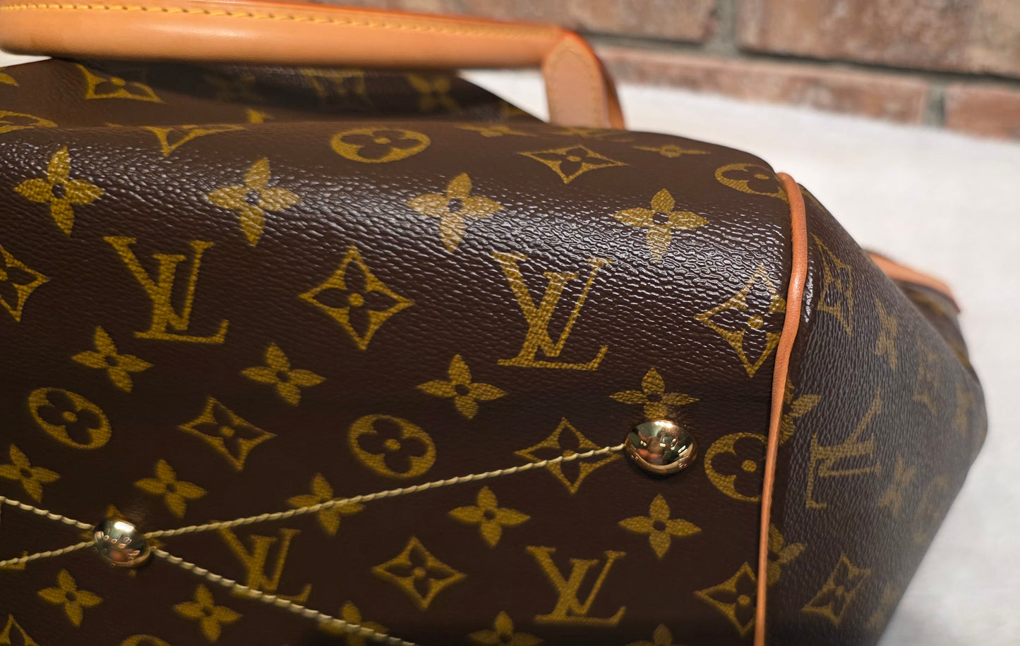 Authentic Louis Vuitton Tivoli GM