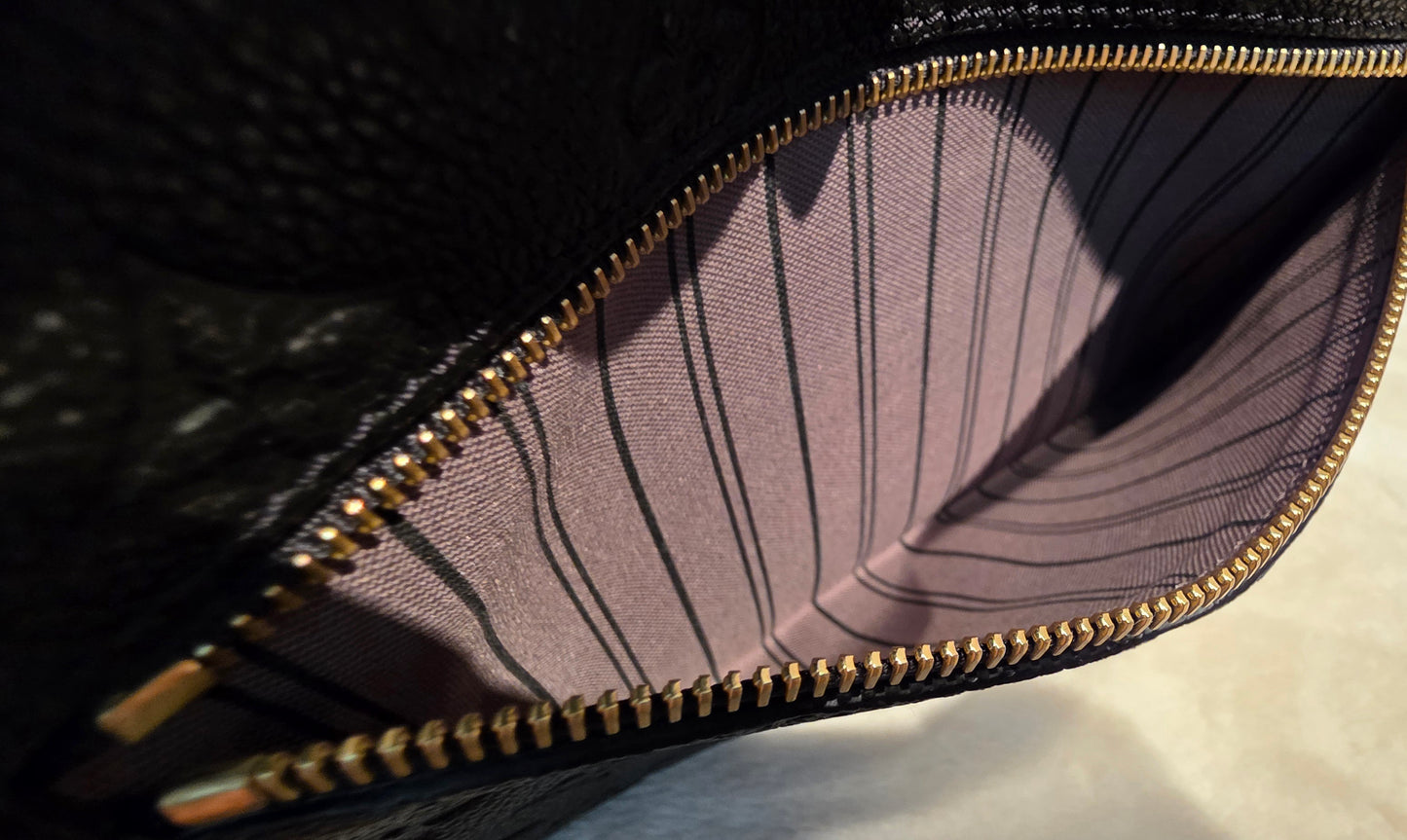 Authentic Louis Vuitton Pochette Metis Empreinte Noir