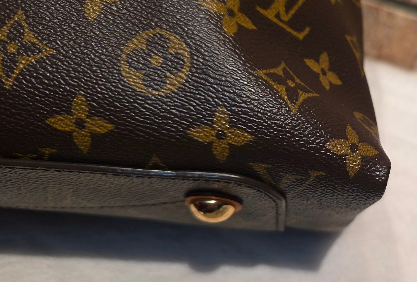 Authentic Louis Vuitton Olympe in Aurore